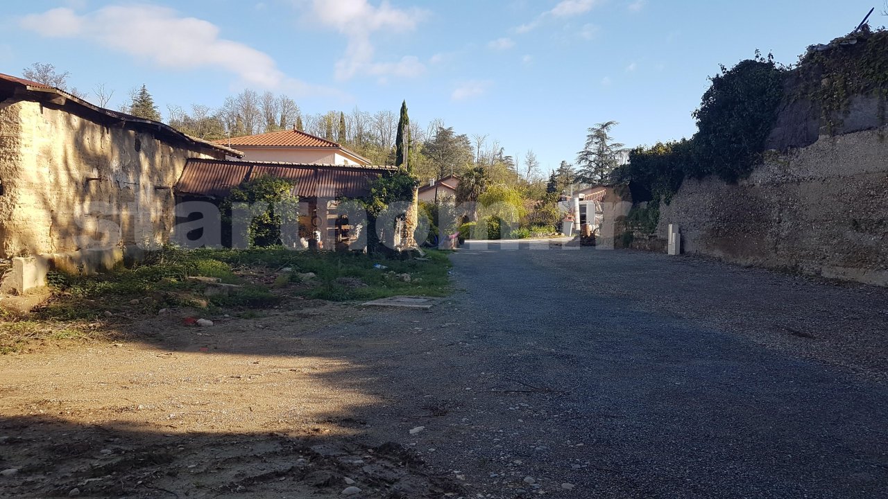 Maison – 1 pièce(s) – 380 m2