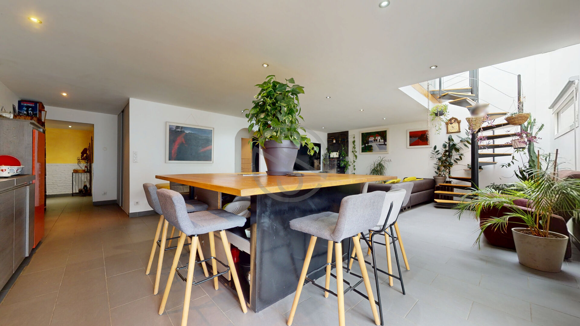 Duplex de 140 m² avec terrasse et garage