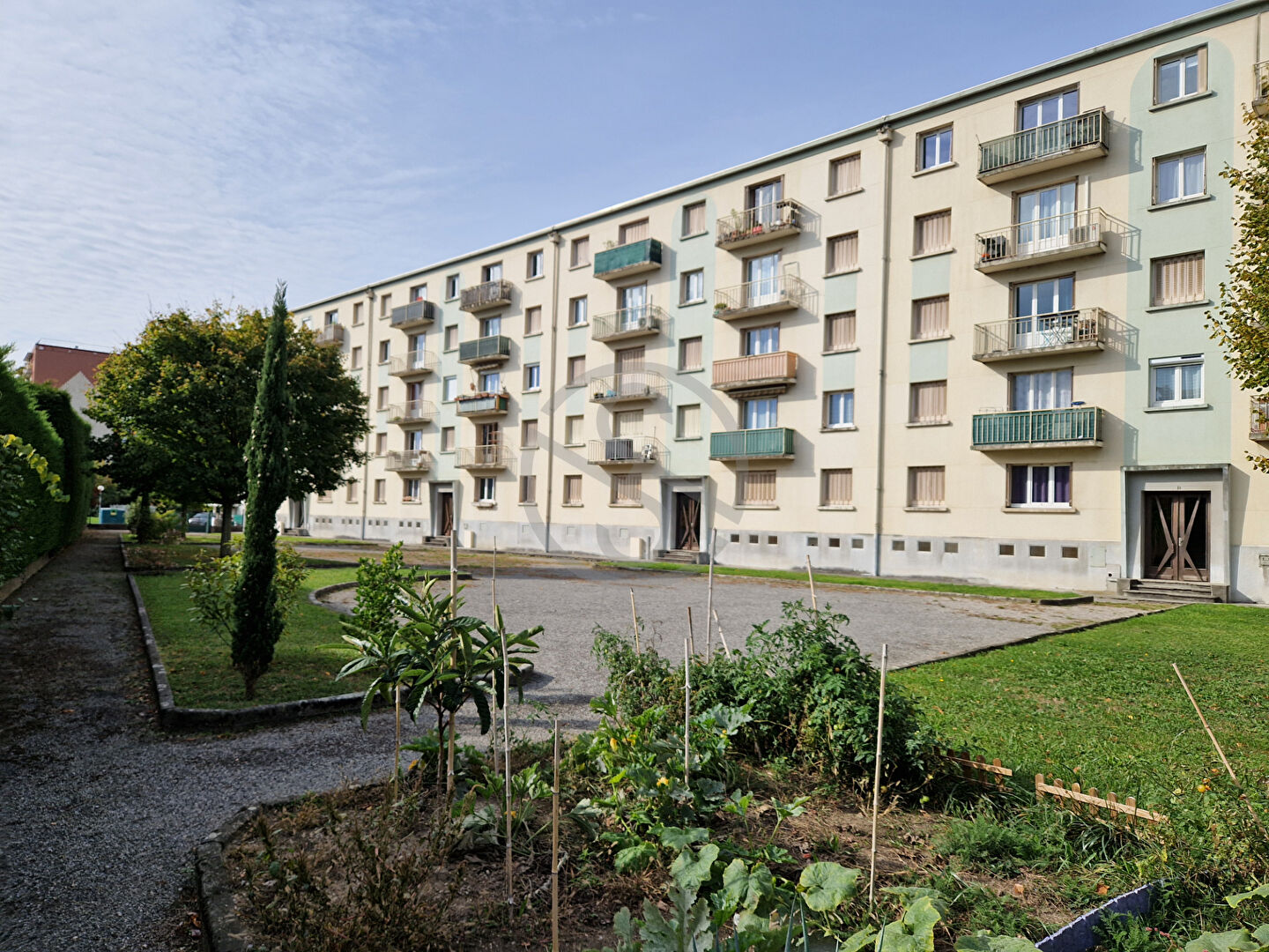 App T3 de 54 m2 + cave – BD Joliot Curie