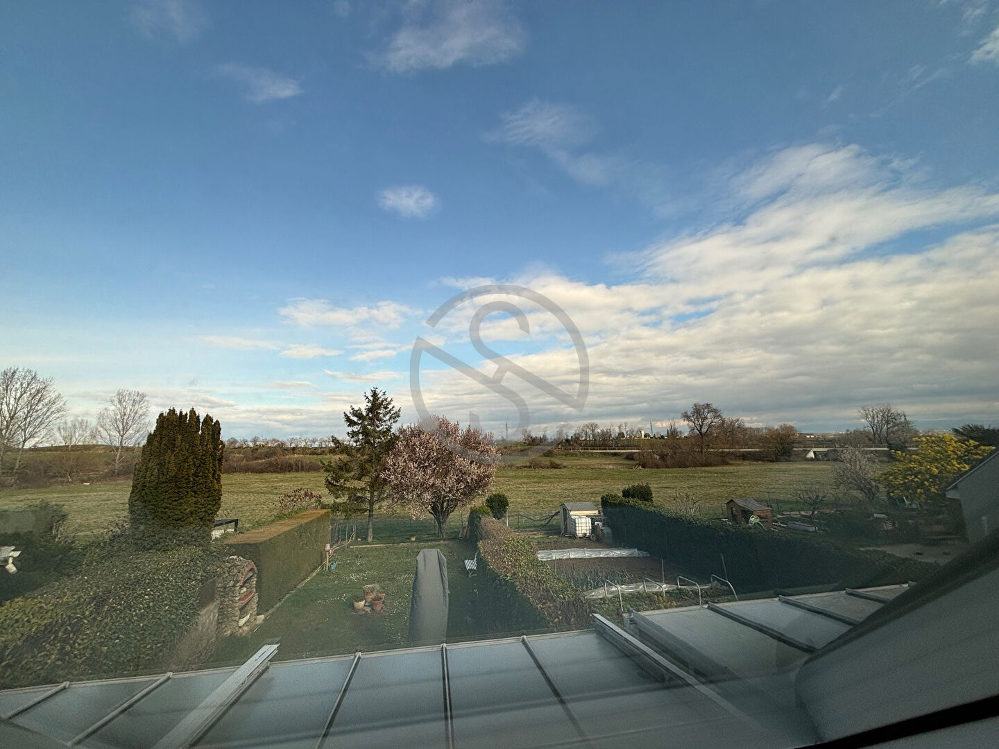 MAISON DANS LOTISSEMENT CALME