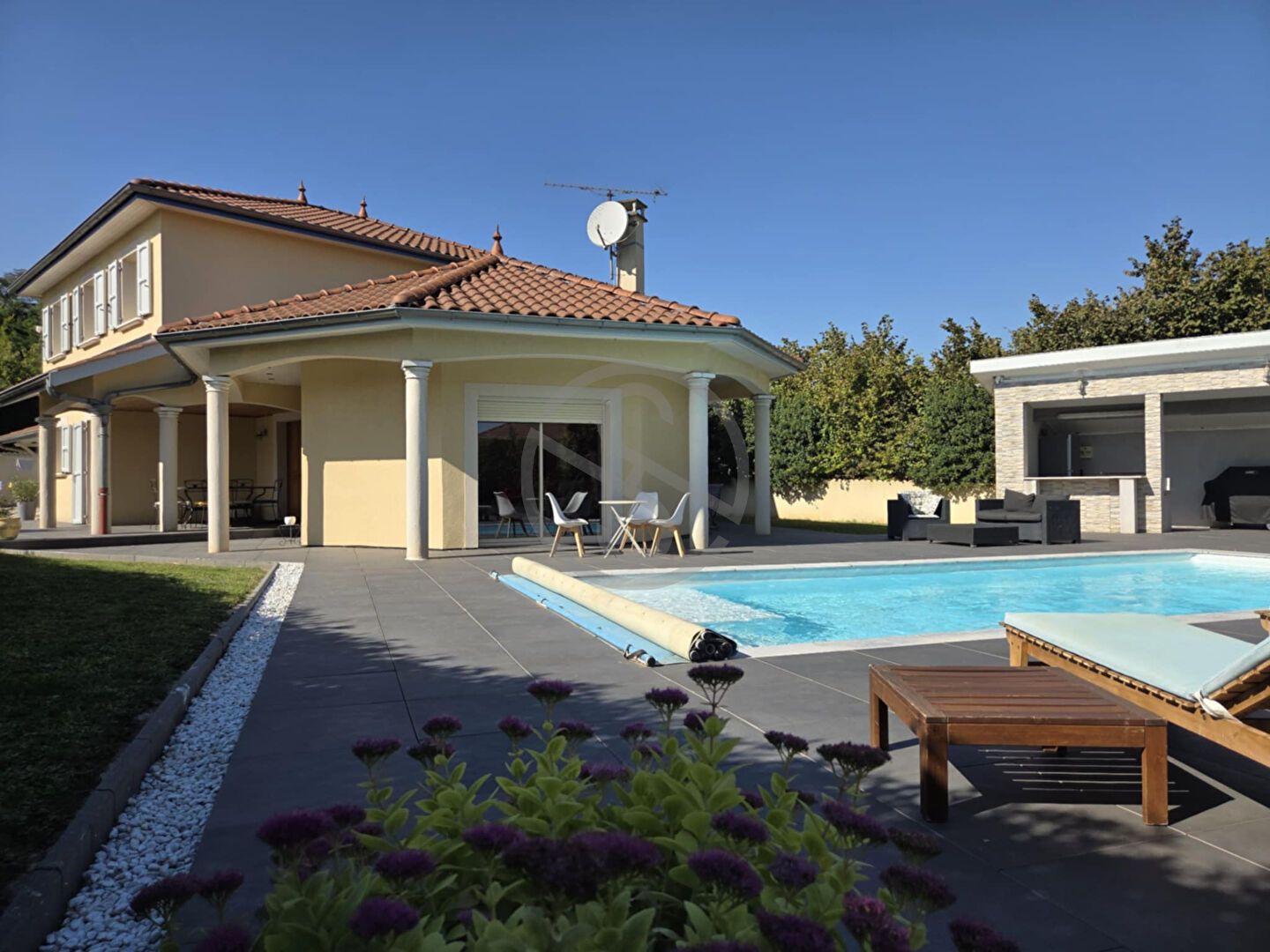 Villa familiale de 208m² avec piscine