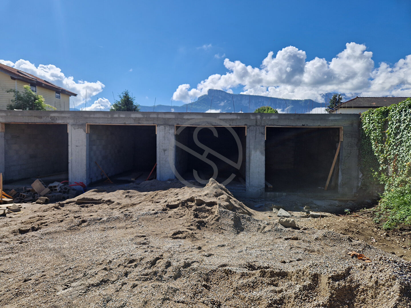 Garages dans résidence fermée